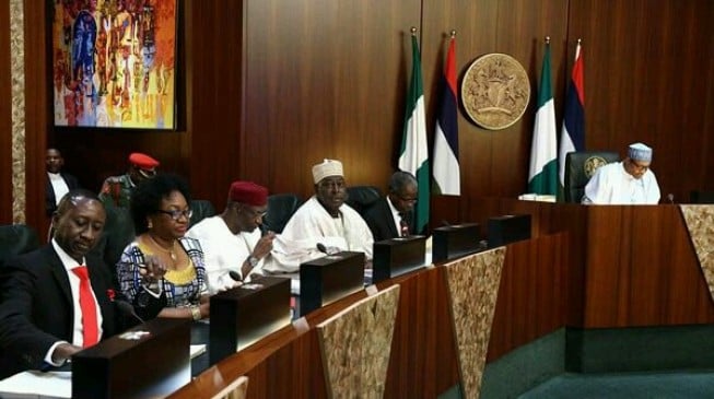 FG approves 2017 budget, shifts N290/$1 benchmark
