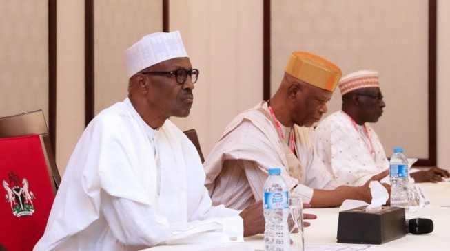 Buhari meets with APC PDP leaders