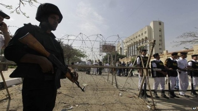 Cairo bombing ‘kills senior Egyptian policeman’