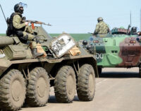 Ukraine crisis: Army moves to retake Sloviansk