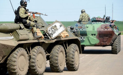 Ukraine crisis: Army moves to retake Sloviansk