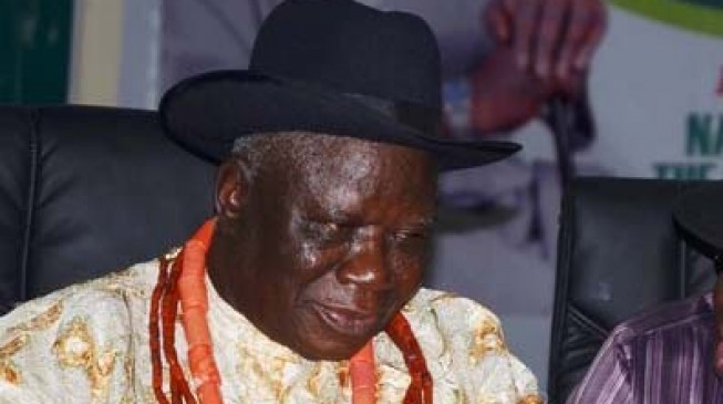 Police apologise to Edwin Clark over invasion of his residence