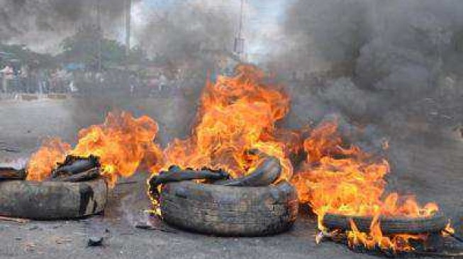 Lagos mob sets suspected kidnapper ablaze