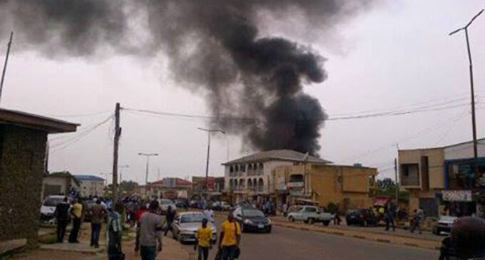 Fire razes 118 shops in Jos