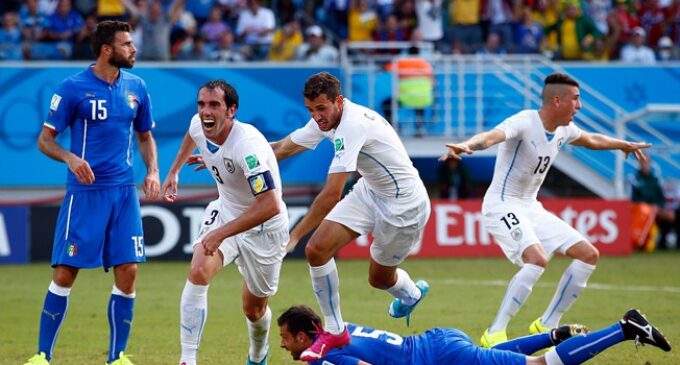 Uruguay dump Italy out of World Cup