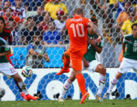 Late goals give Holland victory over Mexico