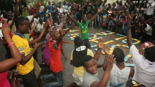 Finally, Fashola slashes LASU fees by 34 per cent