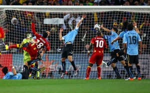 'Goalkeeper' Suarez prevents Adiyah from sending Ghana to the semis