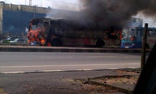 Soldiers torch BRT buses over killed colleague