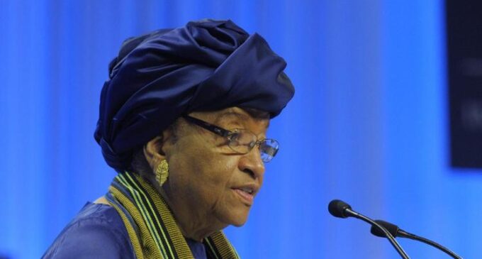 Ebola: Sirleaf bans Liberian officials from travelling