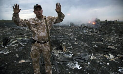 Rebels recover MH17 black boxes