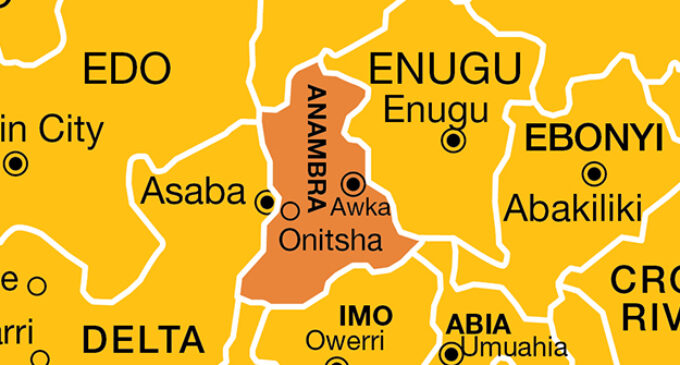 Two injured, building torched as Anambra communities clash