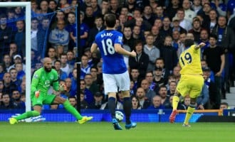 Chelsea win nine-goal thriller as City, United stumble