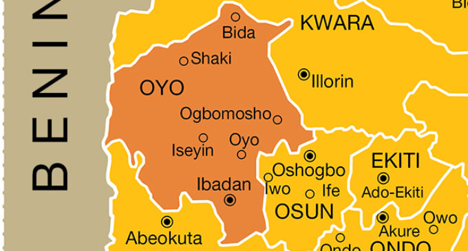 10 killed as bus collides with trailer in Oyo