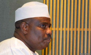 Tambuwal parts ways with 252 aides loyal to APC (updated)