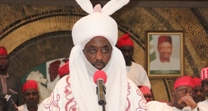 Sanusi: Naira will firm if allowed to devalue beyond 300/$1