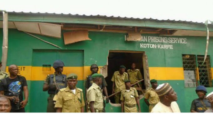 ‘228’ inmates escape as flood hits prison in Kogi