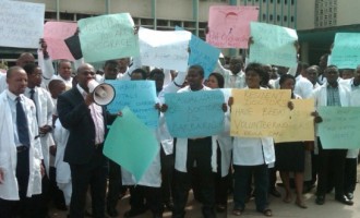 Despite doctors strike action in Lagos, govt insists on no work, no pay
