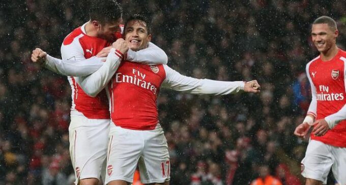 10-man Arsenal hold on to beat QPR…Chelsea, City, United win