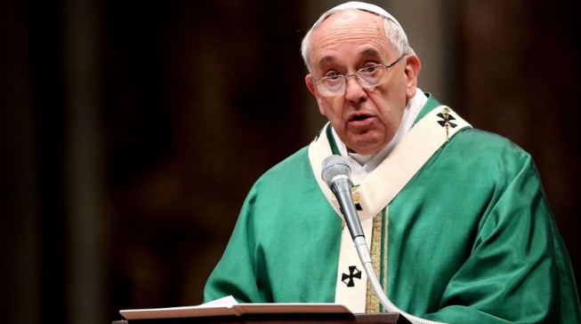 Pope Francis makes divorce free, easier for Catholics