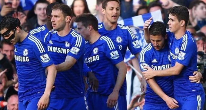 Chelsea head for title after win against United