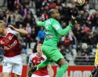 ‘Injured’ Enyeama helps Lille overcome Reims in Ligue 1