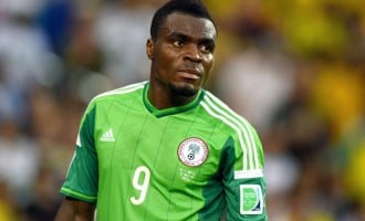 Keshi consoles Emenike over father’s death