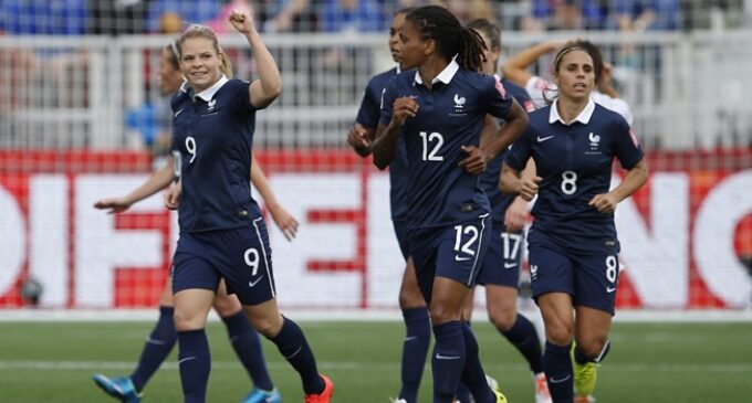 Le Sommer’s stunning strike earns France win over England