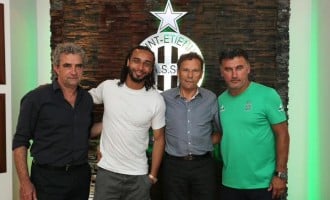 Benoit Assou-Ekotto signs for St Etienne