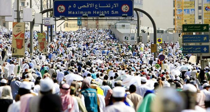Coronavirus: Saudi Arabia suspends visa for lesser hajj