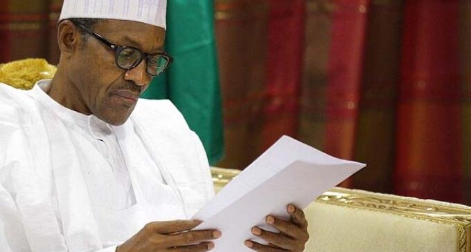 Buhari orders civil servants to answer audit queries ‘within 24 hours’