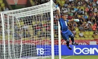 Enyeama helps Lille to vital away point