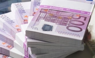 EUR selloff inspires USD strength