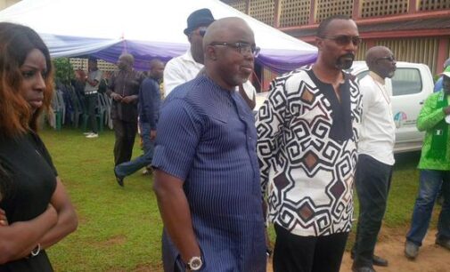 Pinnick condoles with Enyeama as mum is buried