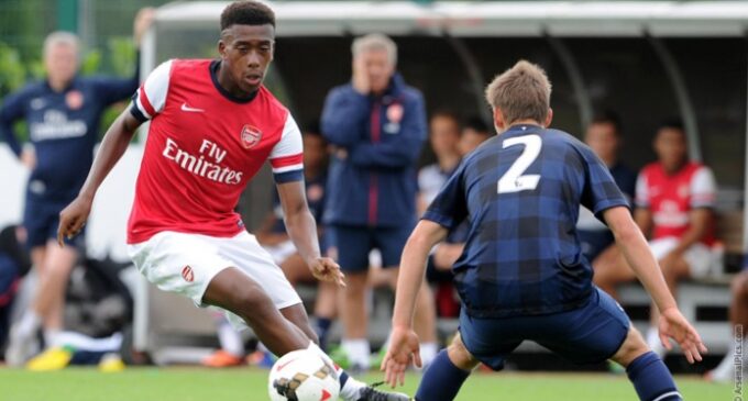 Alex Iwobi signs new contract with Arsenal