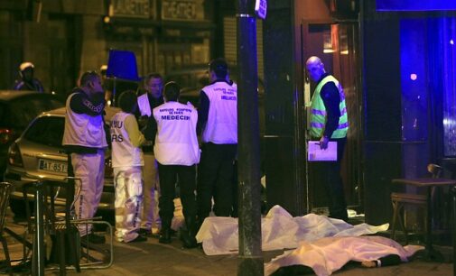 ‘128 killed’ as shootings, explosions rock Paris