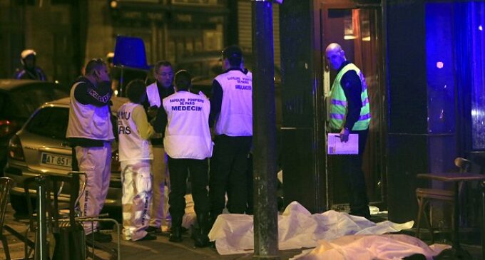 ‘128 killed’ as shootings, explosions rock Paris