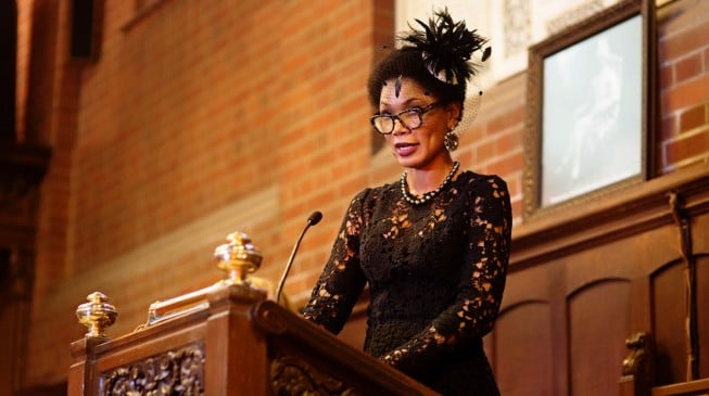 Iyanda receives historic UK varsity award