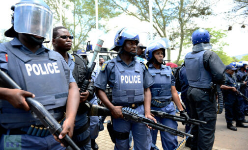 South African policemen ‘torture Nigerian to death’