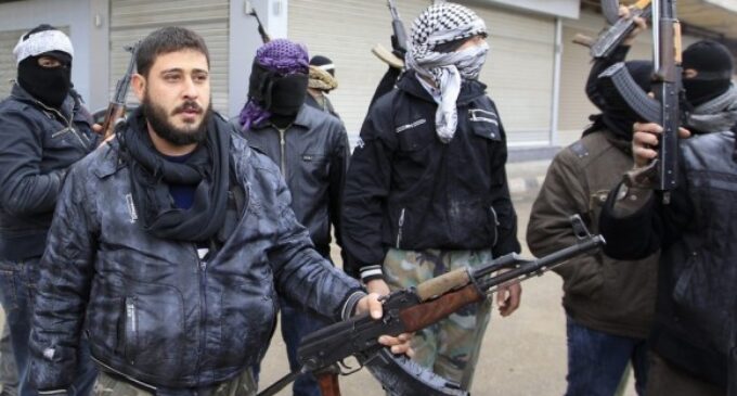 Syrian rebels capture Russian pilot