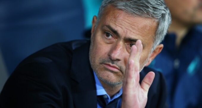 Chelsea fire Mourinho