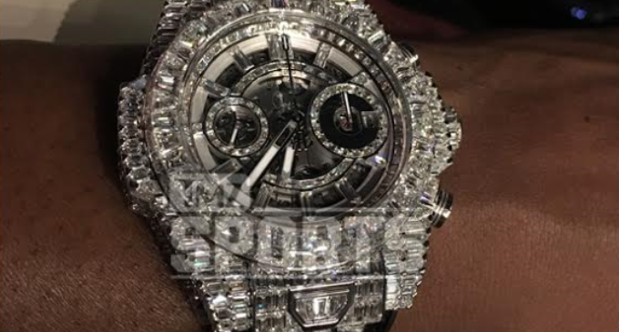 Mayweather lavishes N275m on diamond watch