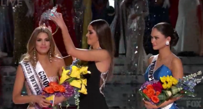 Colombian bags Miss Universe crown for 45 seconds