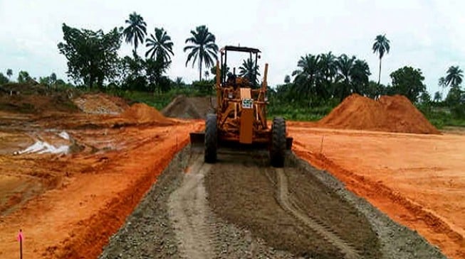Oyegun begs minister to finish east-west road