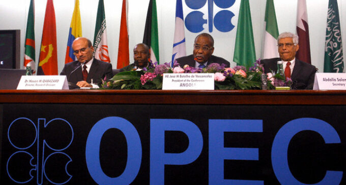 OPEC mulls emergency meeting on $27 oil price