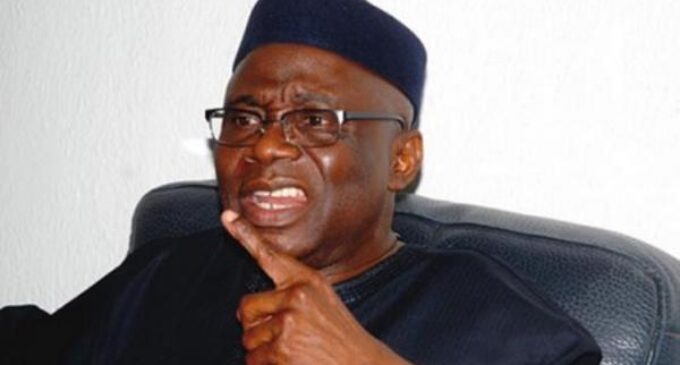 Bakare tells governors: Don’t provoke ‘poorly paid’ workers by reducing minimum wage