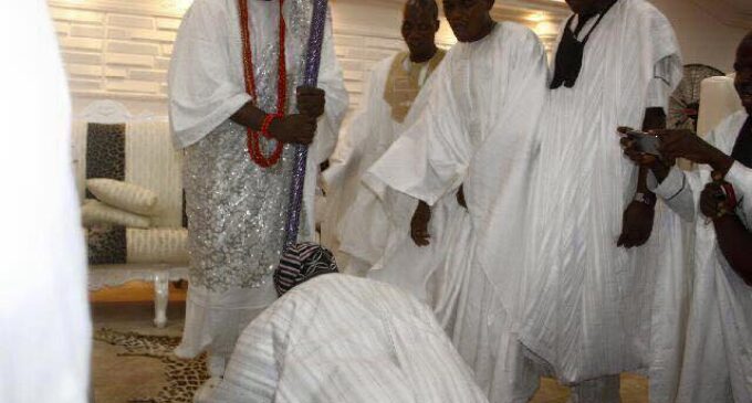 EXTRA: Obasanjo prostrates before Ooni