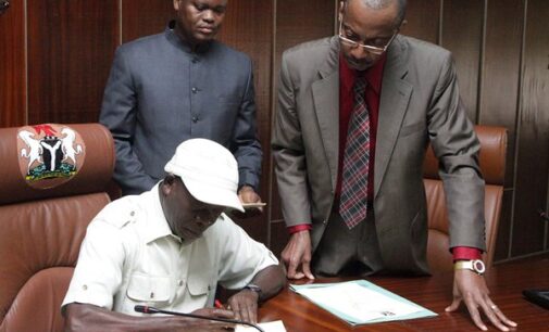 Oshiomhole signs last budget as governor