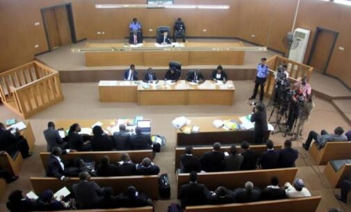 Saraki ‘invades’ CCT with 90 lawyers