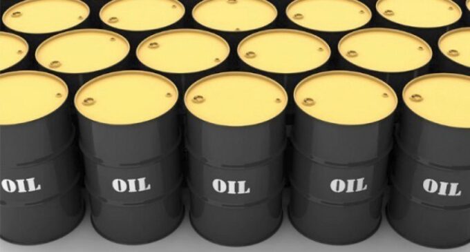 Oil prices end gain streak, drop to $61